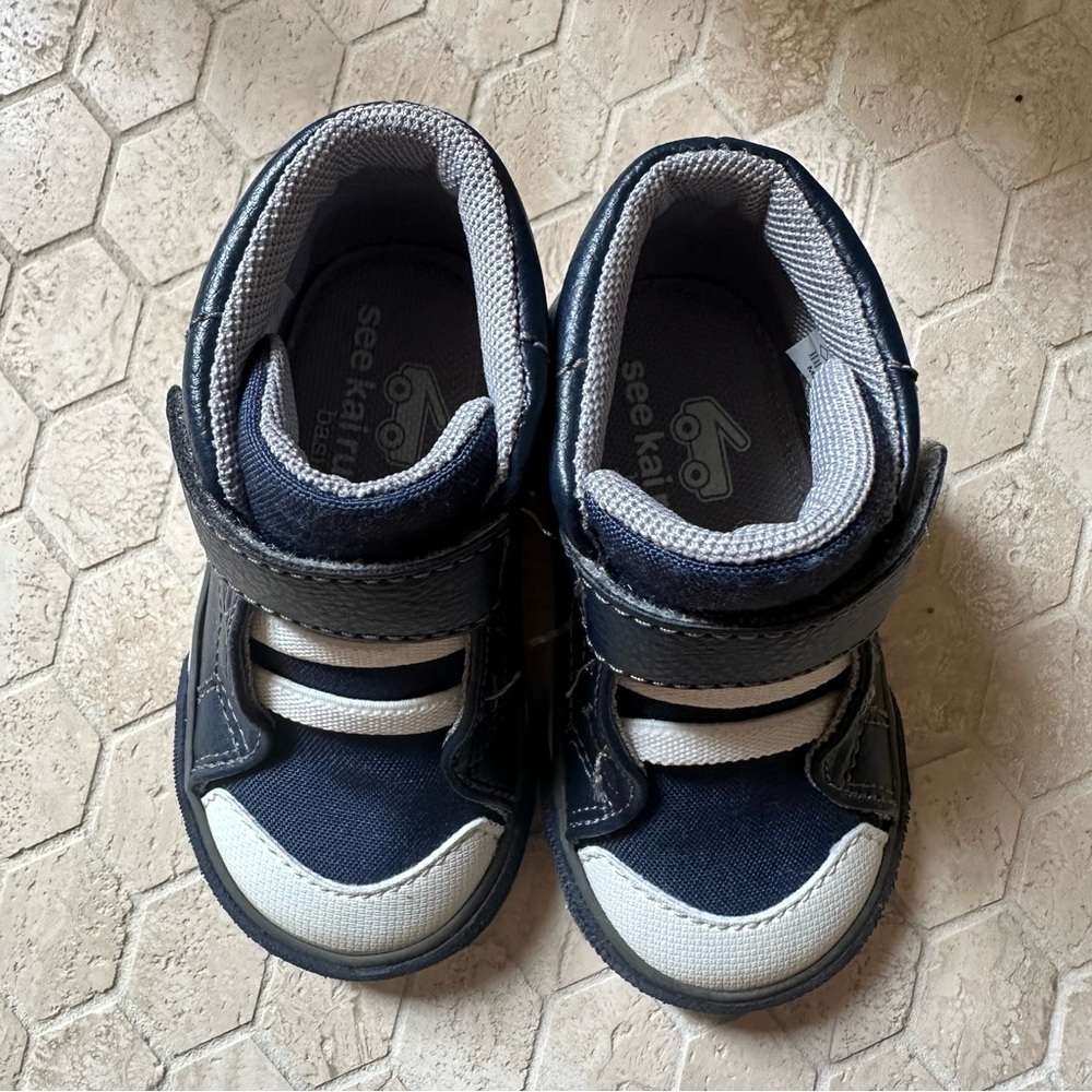 See Kai Run Toddler Navy and White High-Top Shoes - Picture 5 of 8